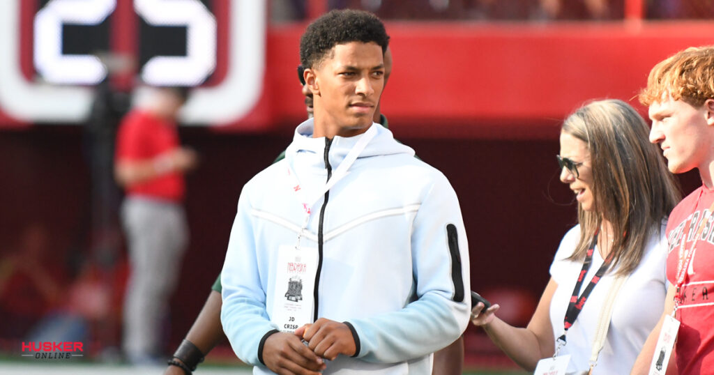 Nebraska gains commitment from 2024 S/WR JD Crisp