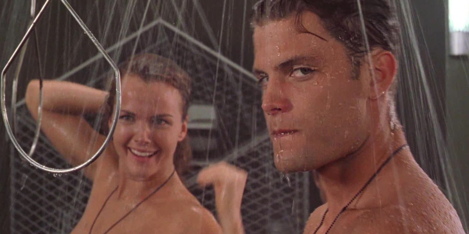 starship-troopers-shower-scene.jpg